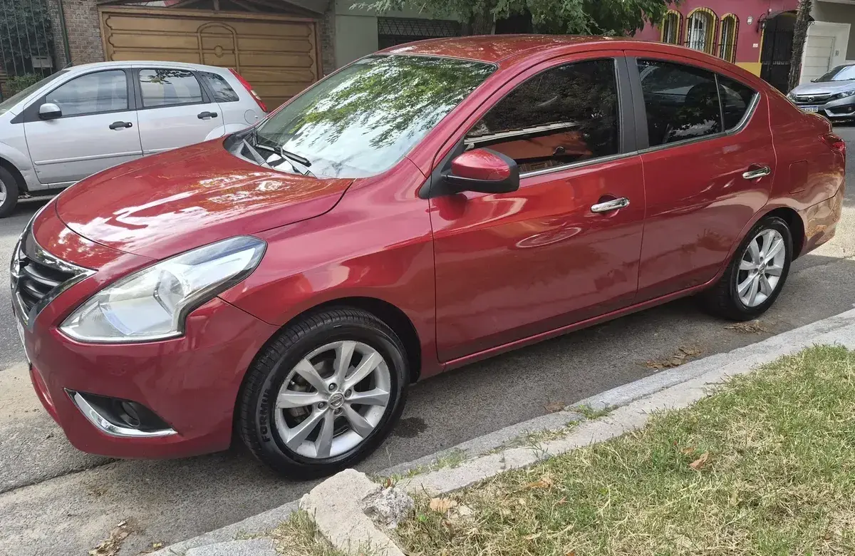 Nissan Versa 1.6 Advance 2018 - foto 1