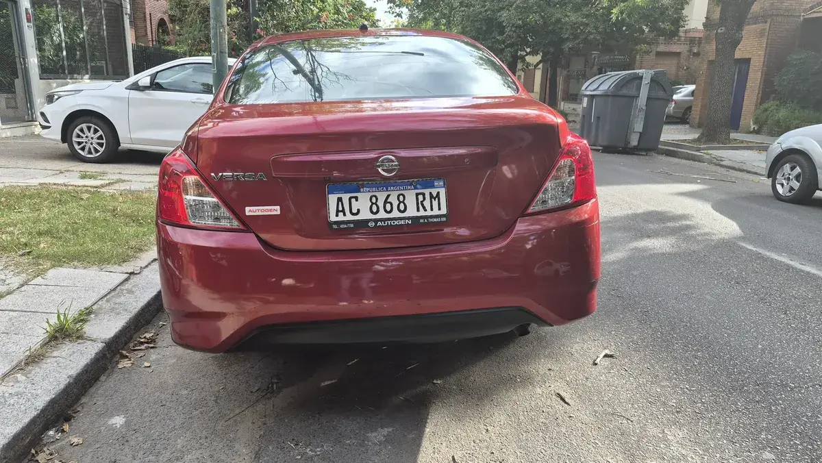 Nissan Versa 1.6 Advance 2018 - foto 4