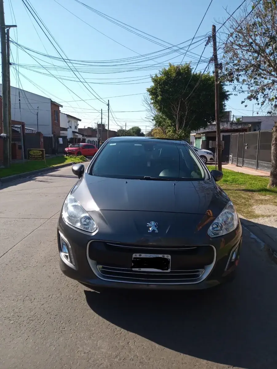 Peugeot 308 2015 - foto 1