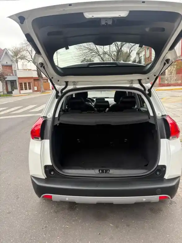 Peugeot 2008 1.6 Feline 2018 - foto 4