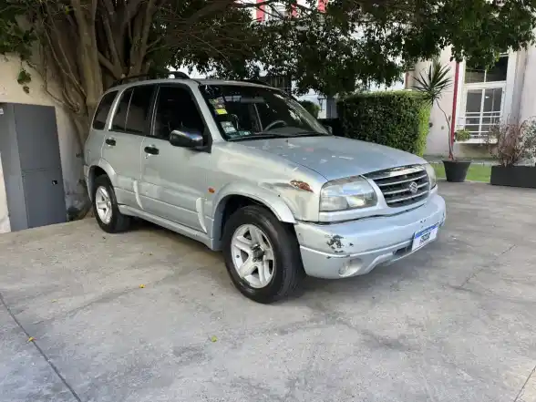 Suzuki Grand Vitara 2.0 Mt 2005 - foto 2