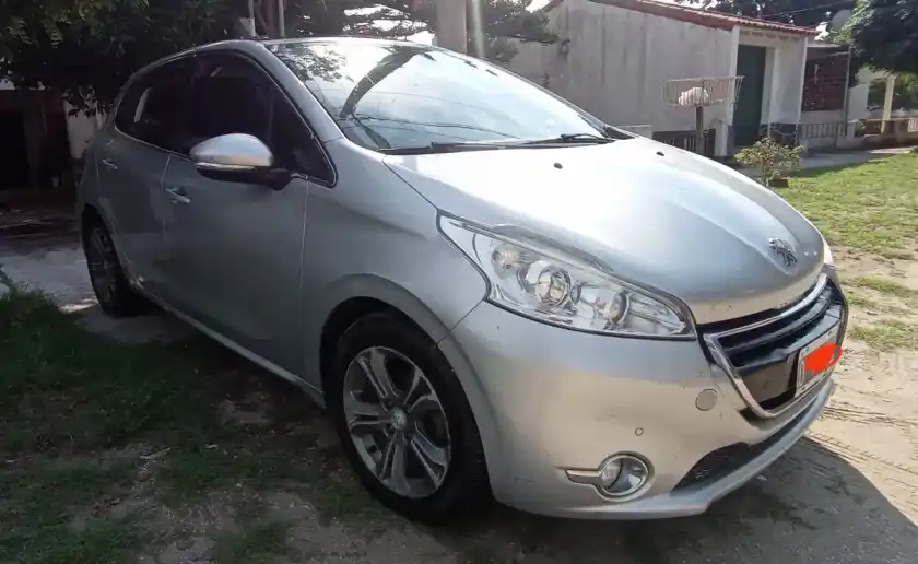 Peugeot 208 1.6 Feline Pack Cuir 2014 - foto 3
