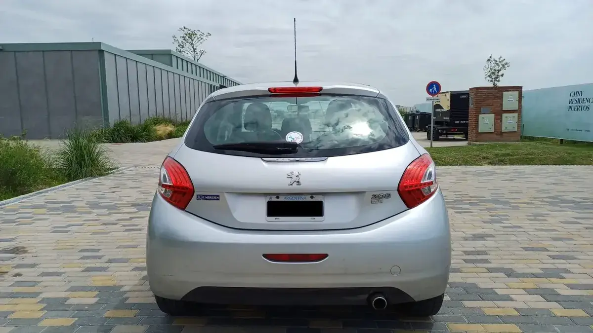 Peugeot 208 1.6 Allure Touchscreen 2014 - foto 3