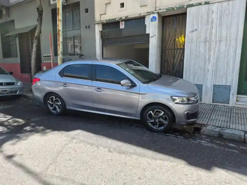 Citroën C-Elysée 1.6 Feel Hdi 92 2017 - foto 1