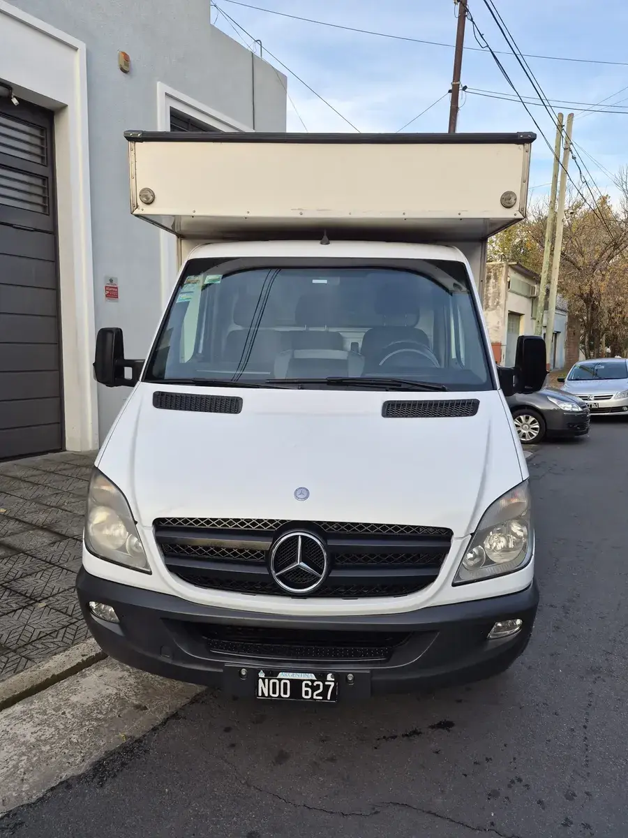 Mercedes-Benz Sprinter 2.1 515 Chasis 4325 150 Cv 2014 - foto 2