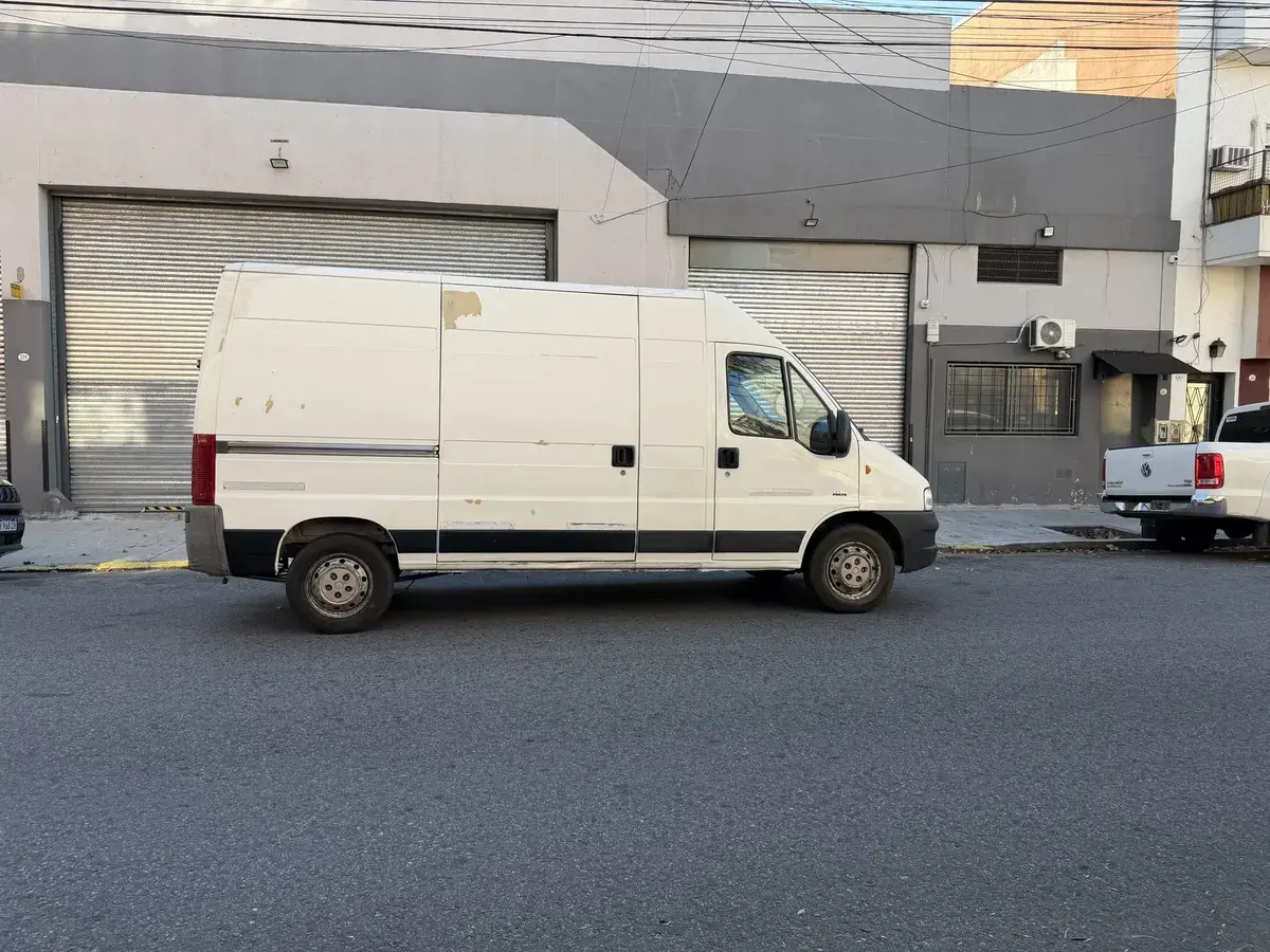 Peugeot Boxer 2.3 350Lh Confort Hdi Larga Alta 2010 - foto 3