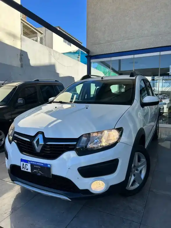 Renault Sandero Stepway 1.6 Expression 105Cv 2018 - foto 2