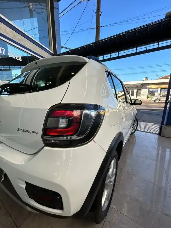 Renault Sandero Stepway 1.6 Expression 105Cv 2018 - foto 3