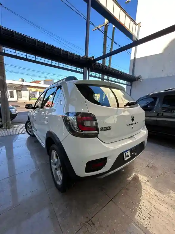 Renault Sandero Stepway 1.6 Expression 105Cv 2018 - foto 5