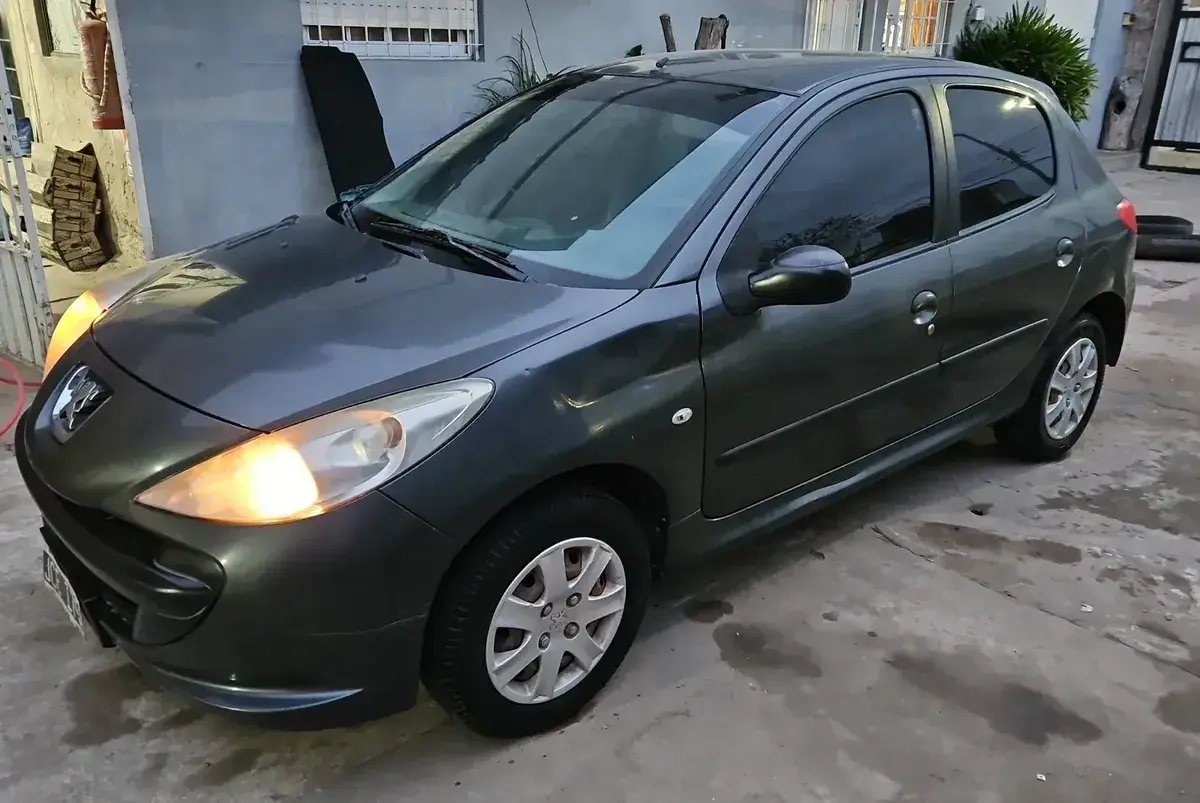 Peugeot 207 1.4 Xr 2010 - foto 3