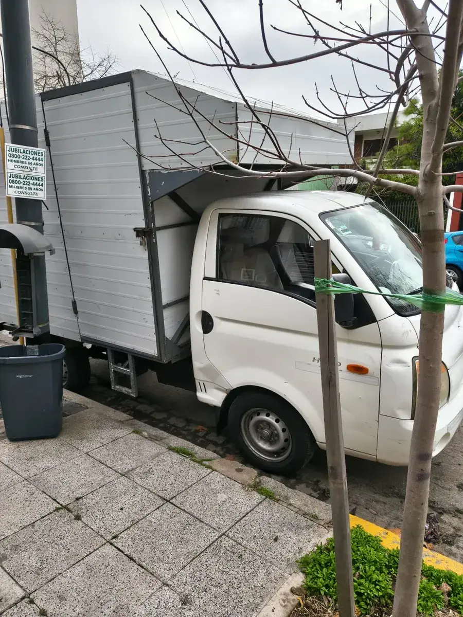 Hyundai H100 2.6 Truck Con Caja 2009 - foto 3