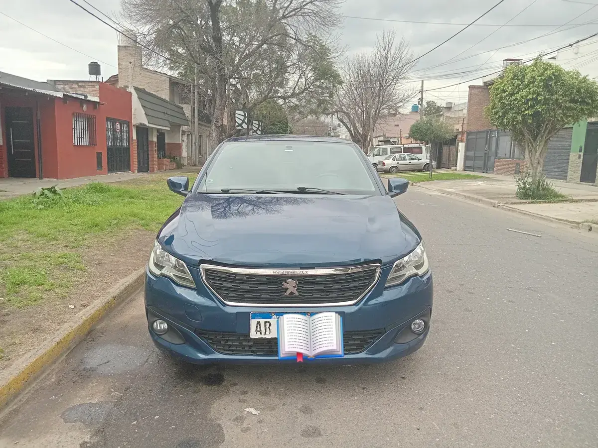 Peugeot 301 1.6 Allure 2017 - foto 2