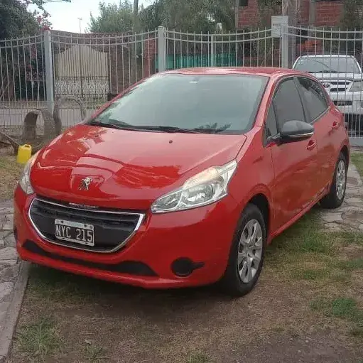 Peugeot 208 1.5 Allure 2014 - foto 1