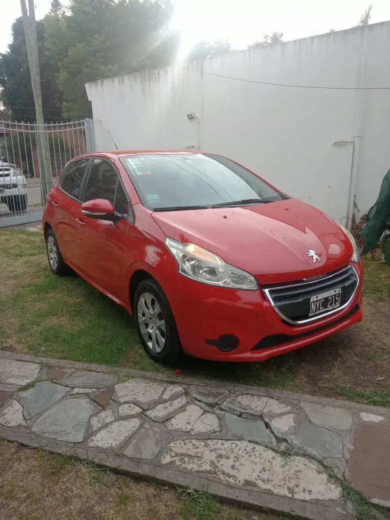 Peugeot 208 1.5 Allure 2014 - foto 3
