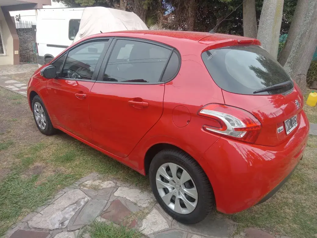 Peugeot 208 1.5 Allure 2014 - foto 5