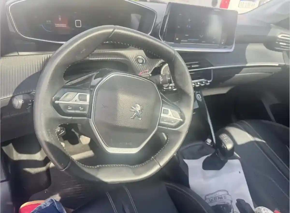 Peugeot 208 1.6 Allure 2021 - foto 5
