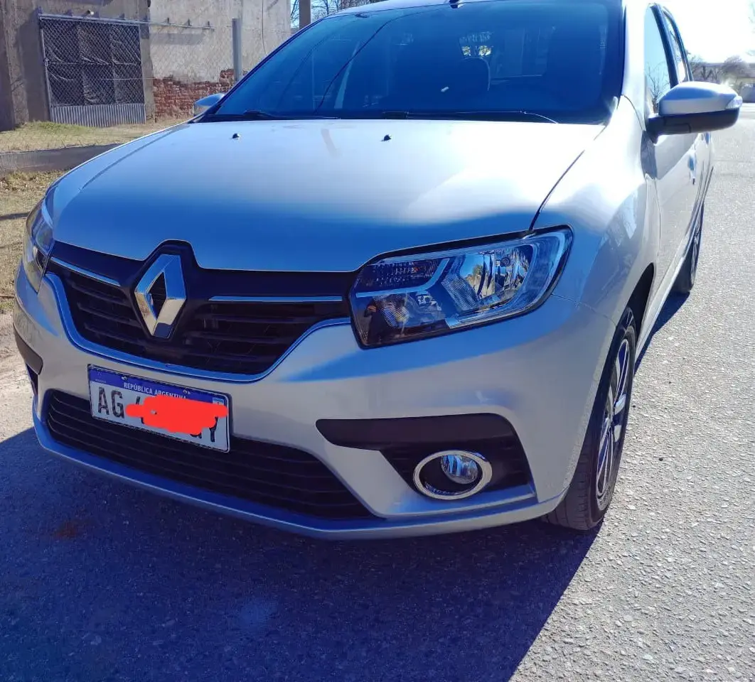 Renault Logan 2024 - foto 1