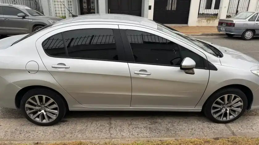 Peugeot 408 1.6 Allure Pack 115Cv 2018 - foto 5