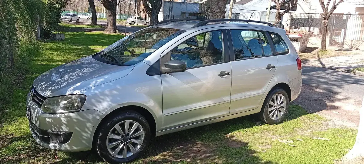 Volkswagen Suran 1.6 Comfortline 101Cv 11A 2011 - foto 3