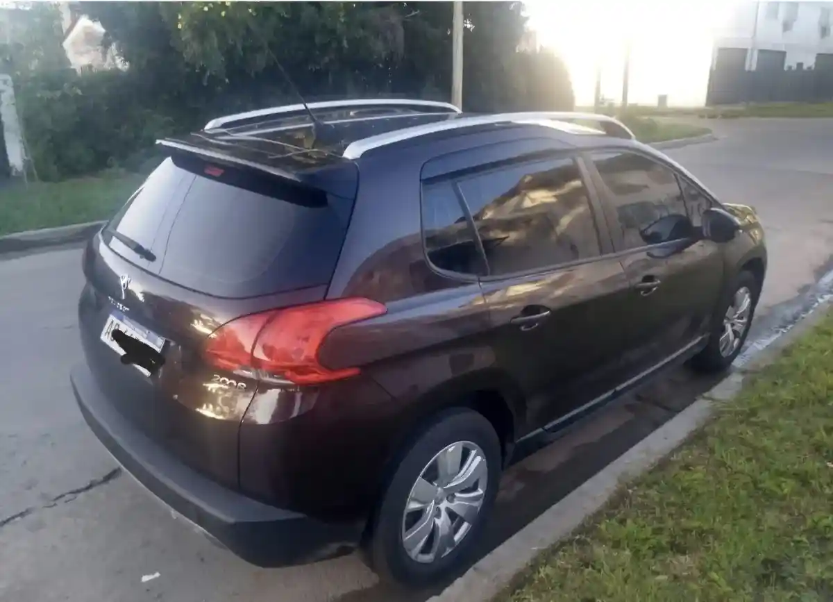 Peugeot 2008 1.6 Allure 2018 - foto 4