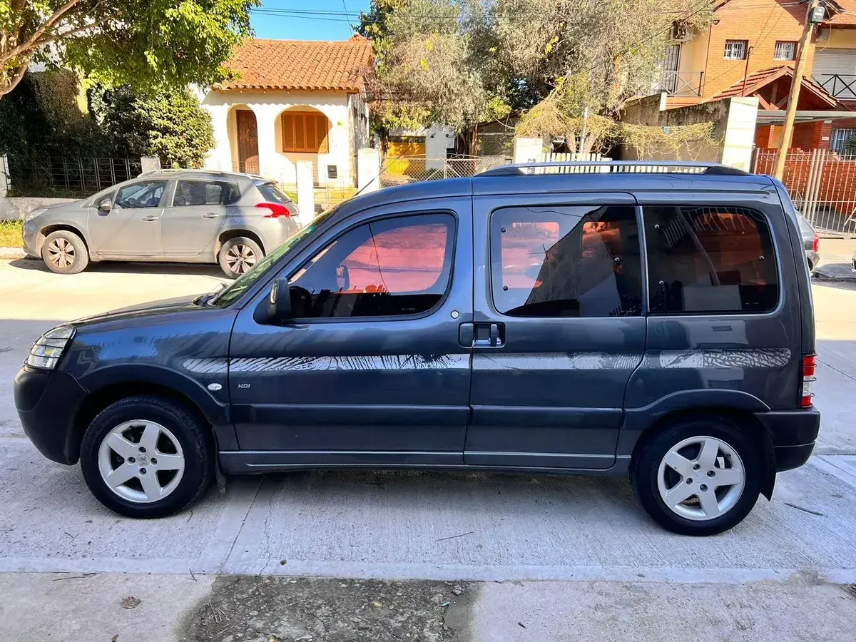 Peugeot Partner Patagónica 1.6 Hdi Vtc Plus 2011 - foto 2