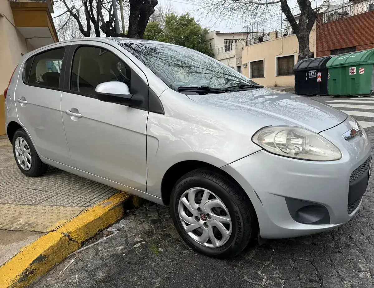 Fiat Palio 1.4 Attractive 85Cv 2014 - foto 2