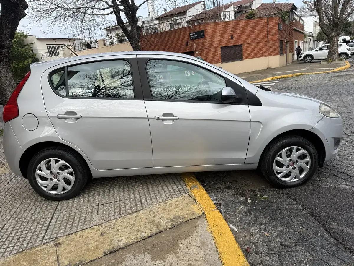 Fiat Palio 1.4 Attractive 85Cv 2014 - foto 5