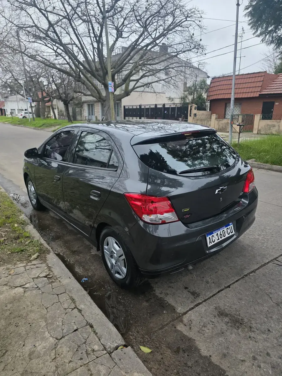 Chevrolet Onix 1.4 Joy Ls 98Cv 2018 - foto 3