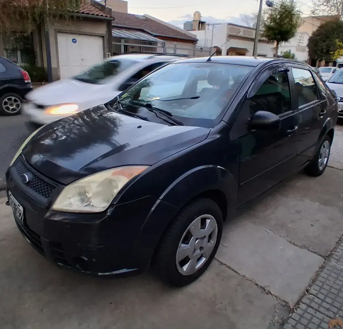 Ford Fiesta Max 1.6 Max Amb Plus 2008 - foto 1