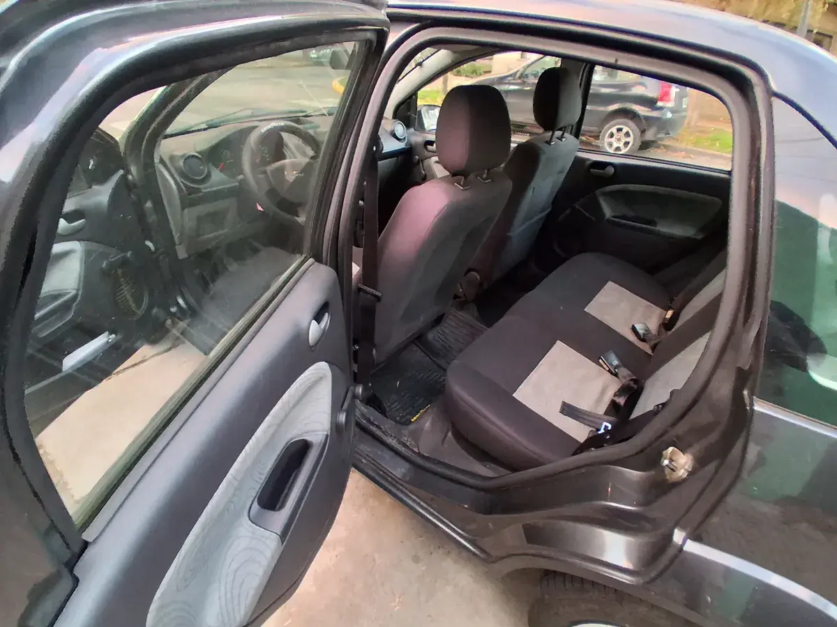 Ford Fiesta Max 1.6 Max Amb Plus 2008 - foto 3