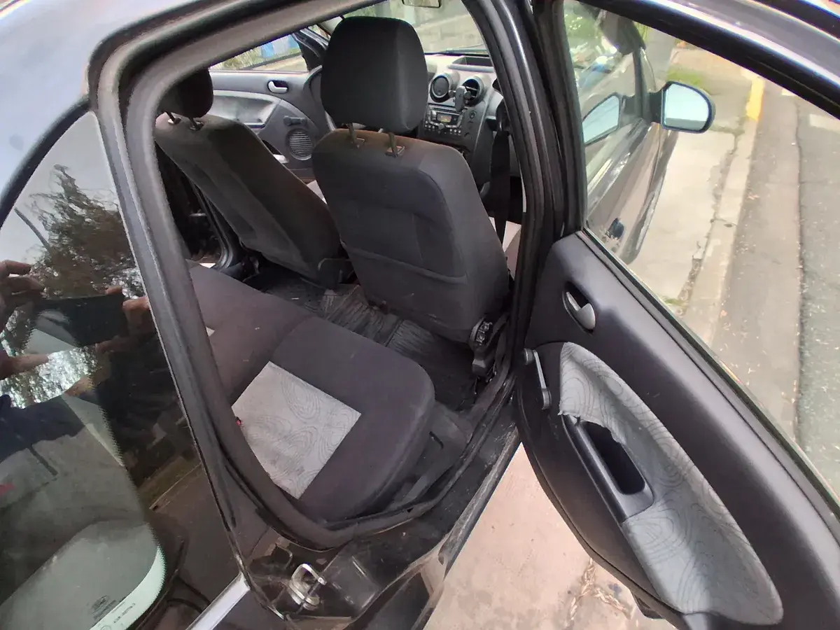 Ford Fiesta Max 1.6 Max Amb Plus 2008 - foto 4