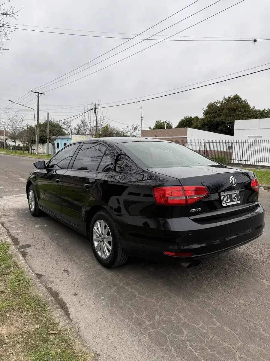 Volkswagen Vento 2.0 Advance I 110Cv Summer Package 2015 - foto 4
