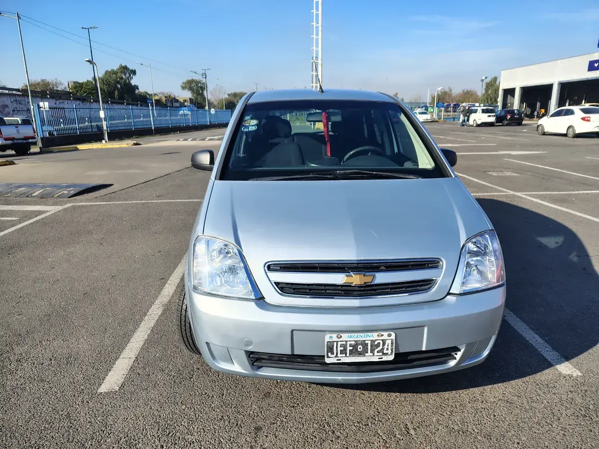Chevrolet Meriva 1.8 Gl Plus 2010 - foto 2