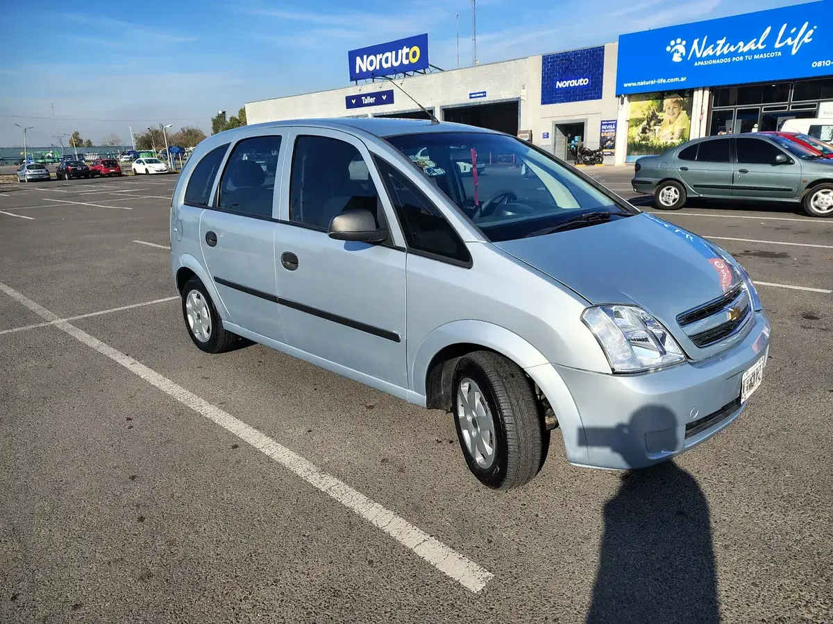 Chevrolet Meriva 1.8 Gl Plus 2010 - foto 3