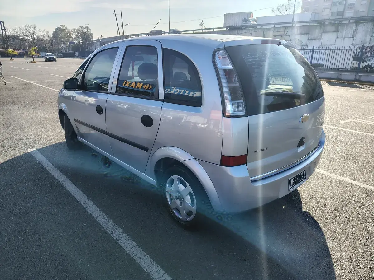 Chevrolet Meriva 1.8 Gl Plus 2010 - foto 5