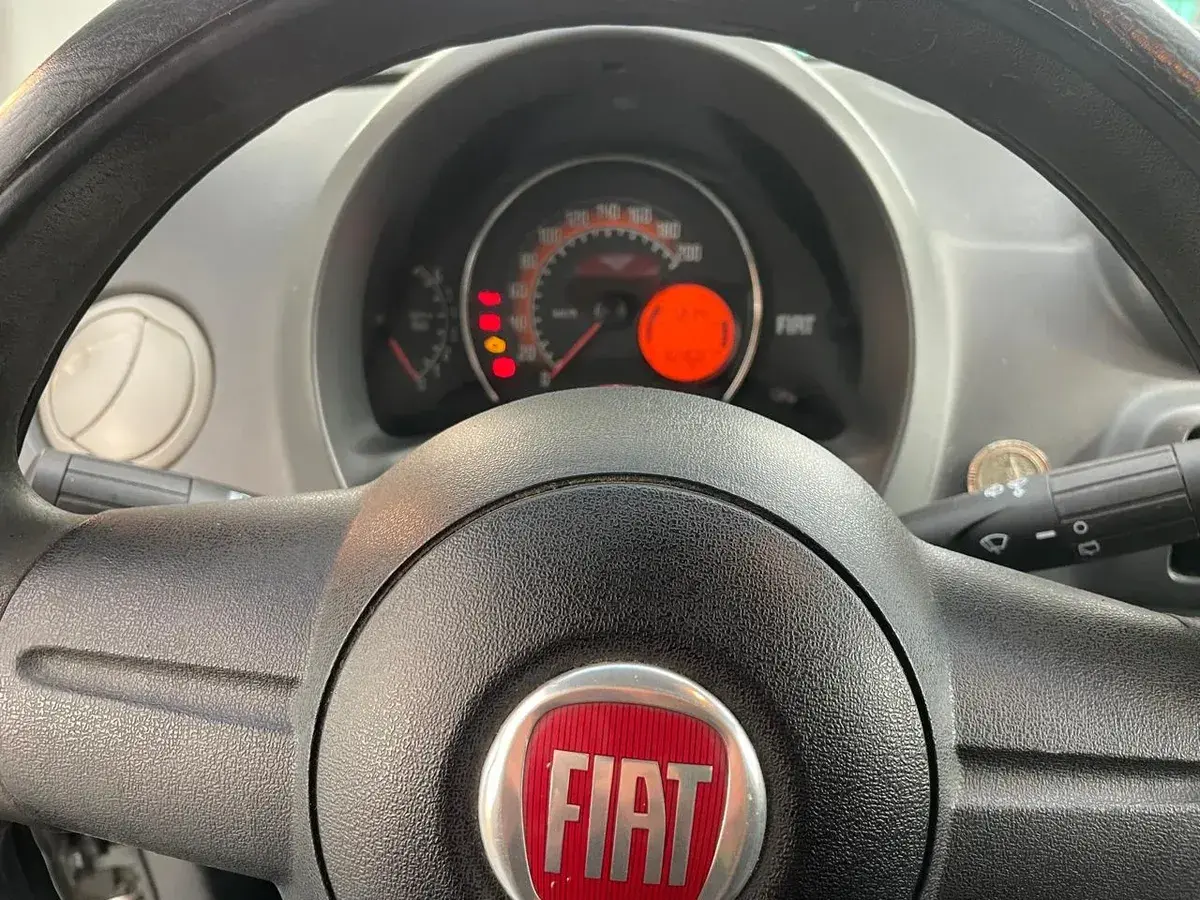 Fiat Uno 1.4 Attractive 2011 - foto 5