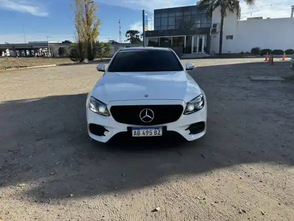 Mercedes-Benz Clase E 3.0 E400 Amg-Line 333Cv 2017 - foto 2
