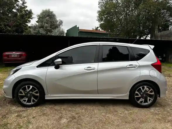 Nissan Note 1.6 Sr 110Cv Cvt 2019 - foto 2