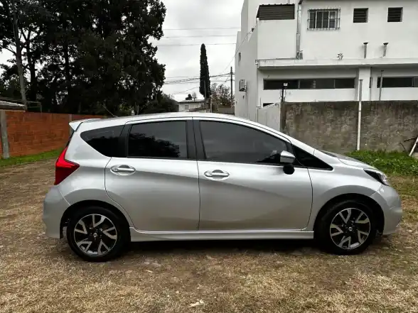 Nissan Note 1.6 Sr 110Cv Cvt 2019 - foto 3