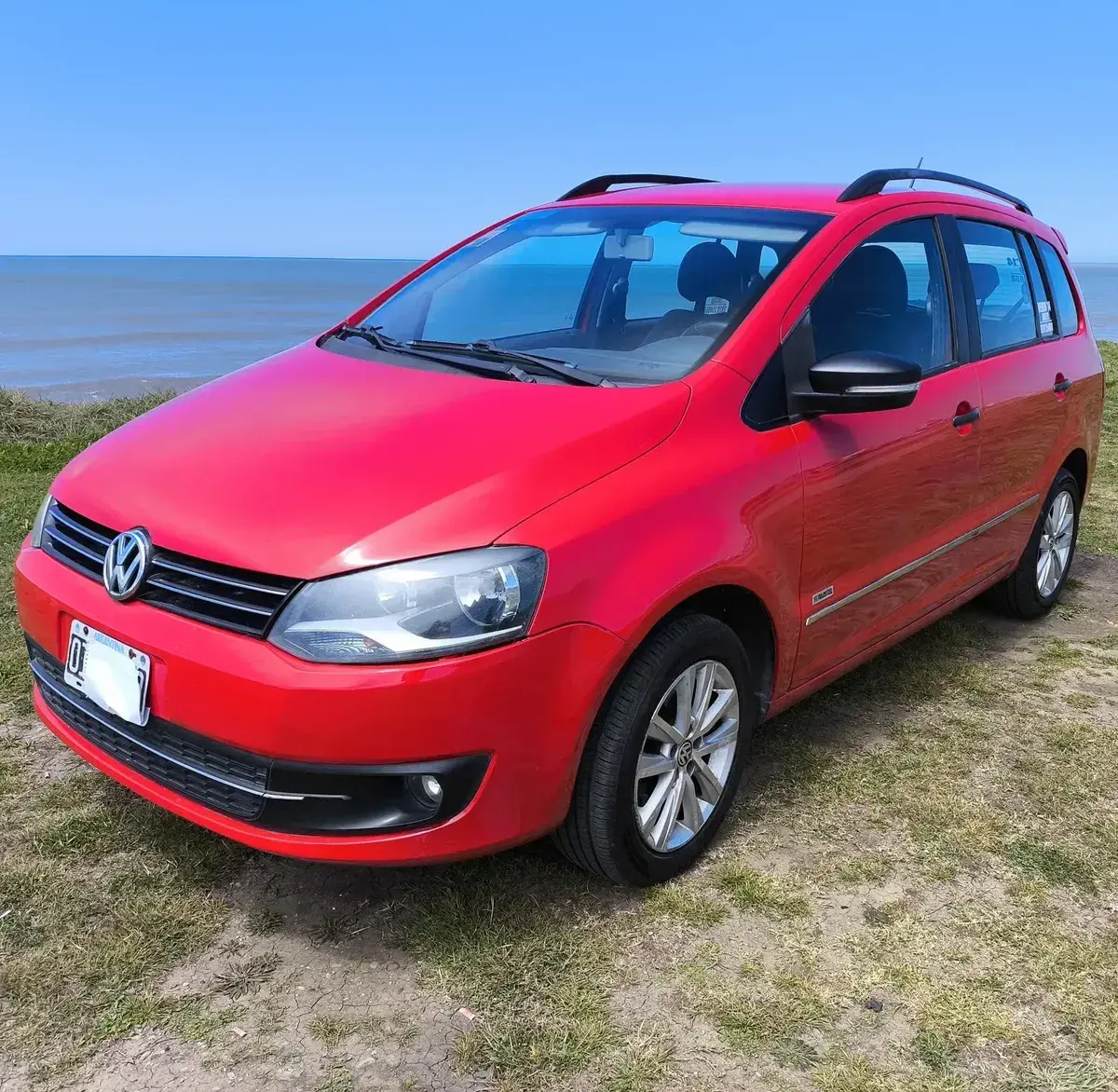 Volkswagen Suran 1.6 Limited Edition 2014 - foto 1