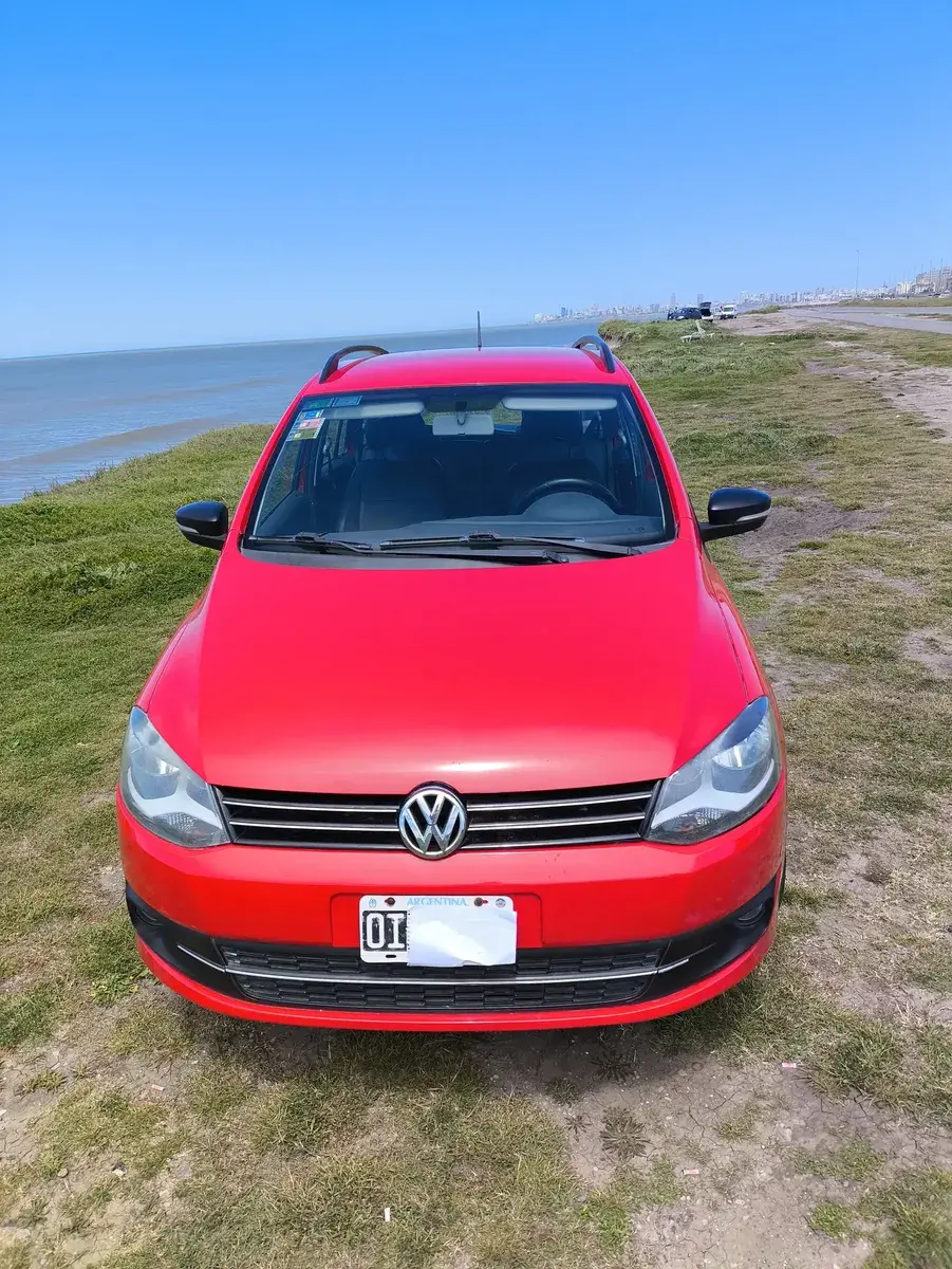 Volkswagen Suran 1.6 Limited Edition 2014 - foto 2