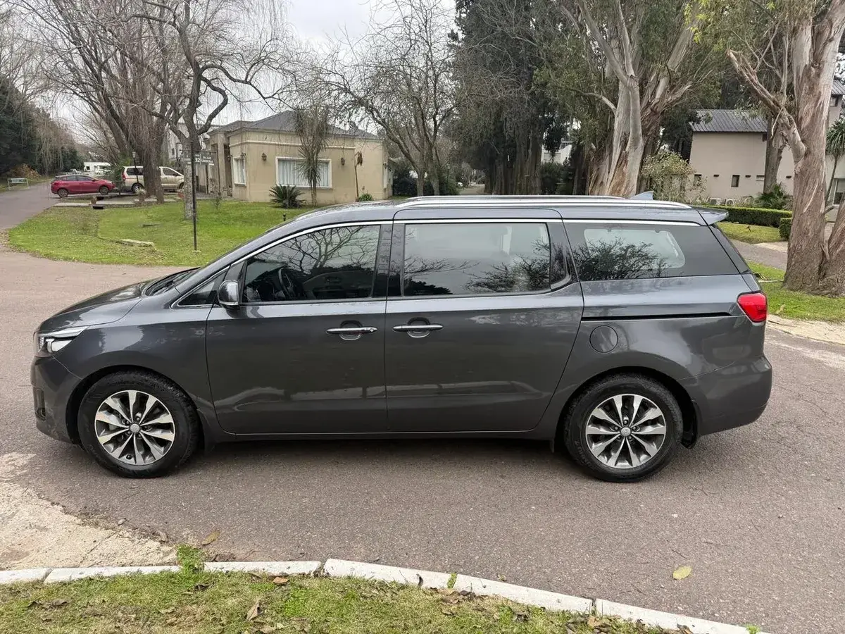 Kia Carnival 2.2 Crdi Ex Premium 2017 - foto 5
