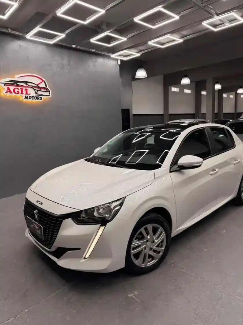 Peugeot 208 2021 - foto 1