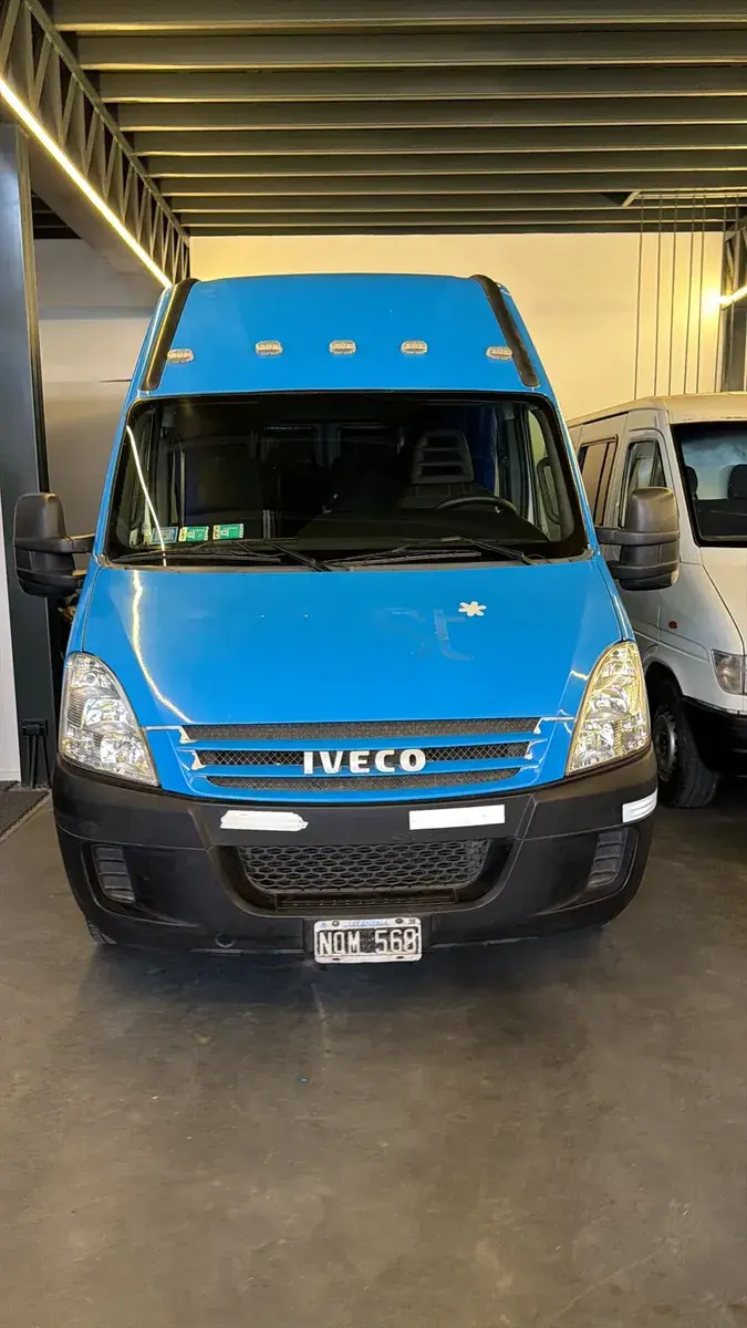Iveco Daily 3.0 City Bus 50C16 155Cv 3950 19+1 2013 - foto 2