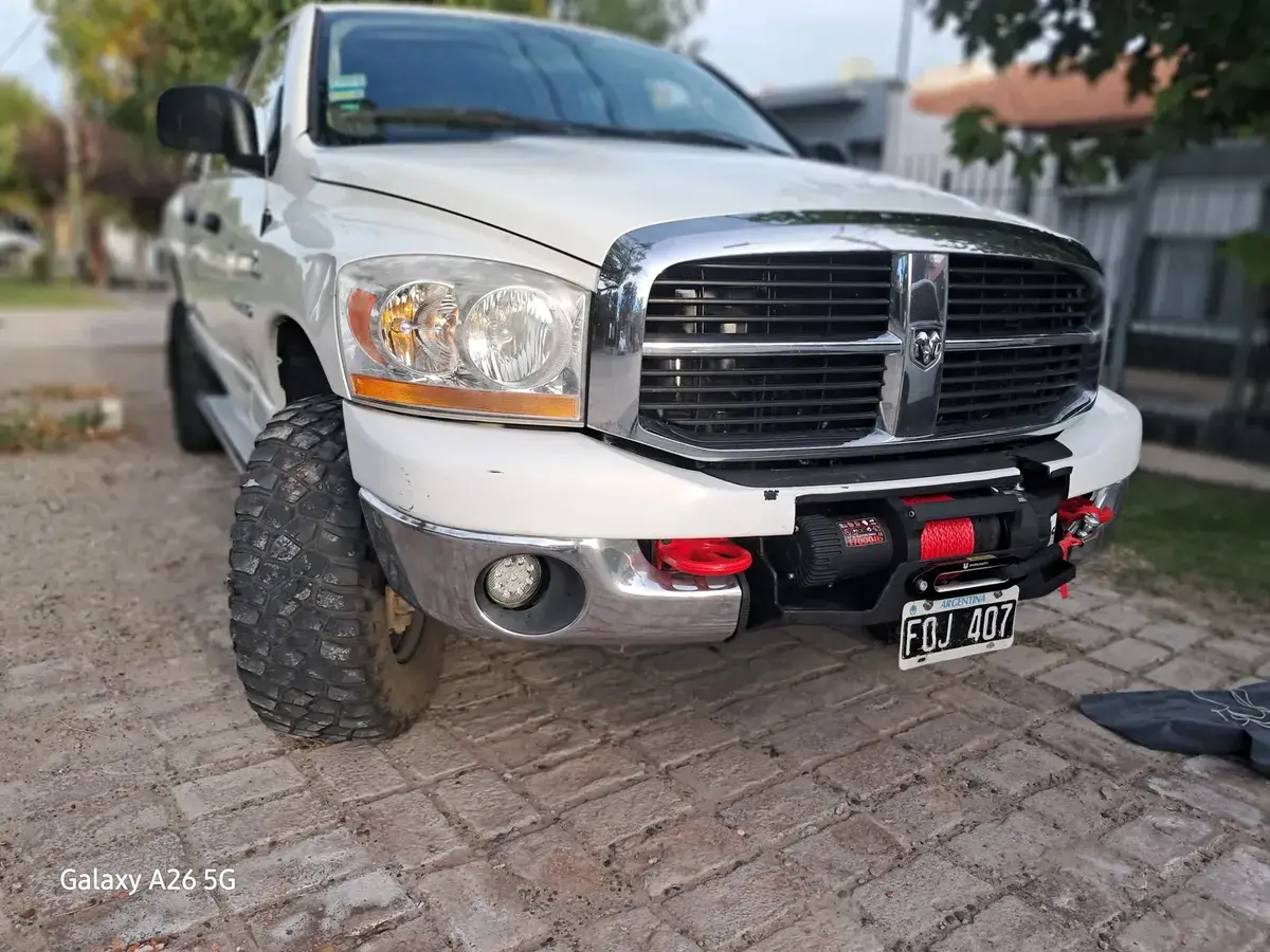 Dodge Ram 5.9 2500 I D/Cab 4X4 2006 - foto 3