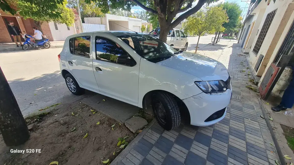 Renault Sandero 1.6 Expression Pack 85Cv 2016 - foto 1