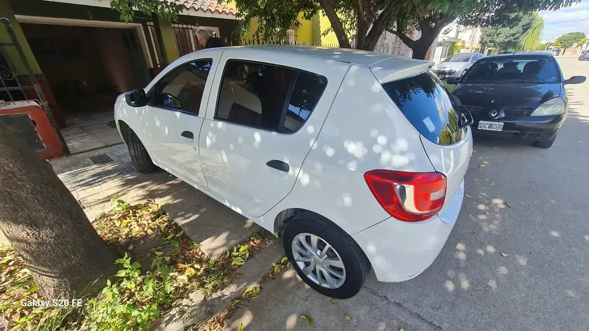 Renault Sandero 1.6 Expression Pack 85Cv 2016 - foto 3