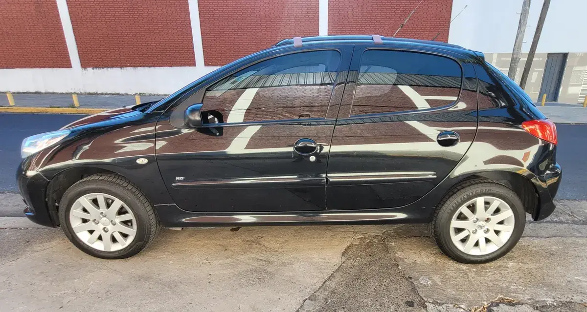 Peugeot 207 1.4 Xt Hdi 2011 - foto 5