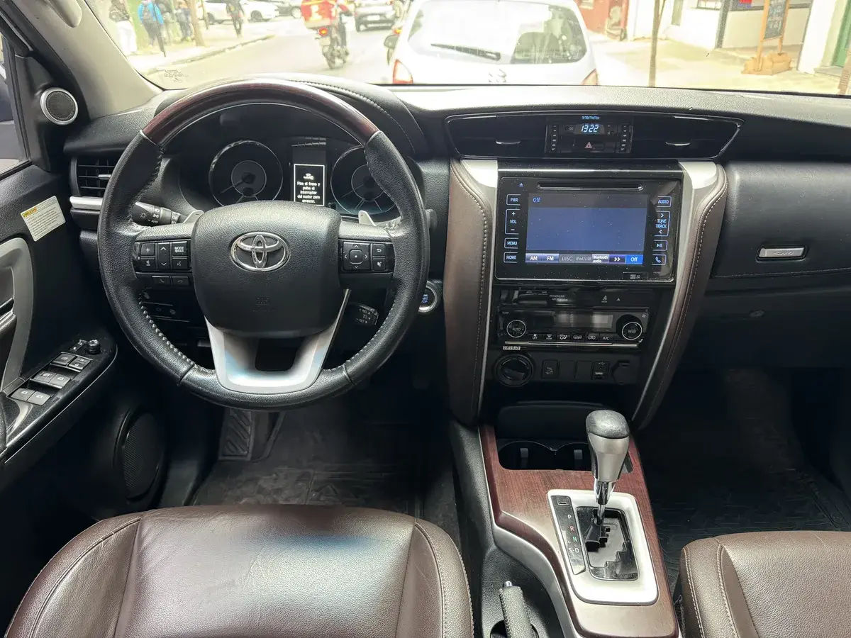 Toyota Hilux Sw4 2.8 Srx 177Cv 4X4 7As At 2018 - foto 5