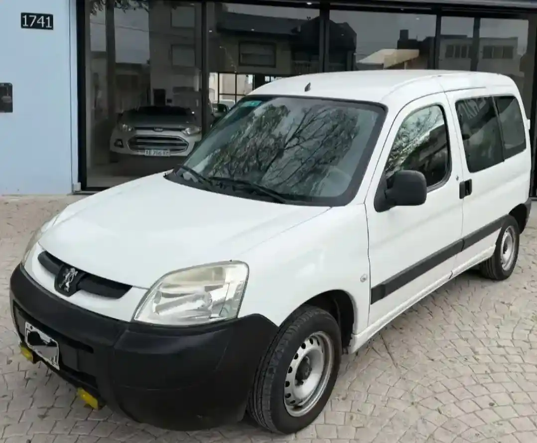 Peugeot Partner 1.6 Hdi Furgon Confort 5As 2015 - foto 1